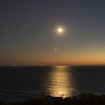 Lúa, Venus e perseida desde Sálvora de Ángel Arós
